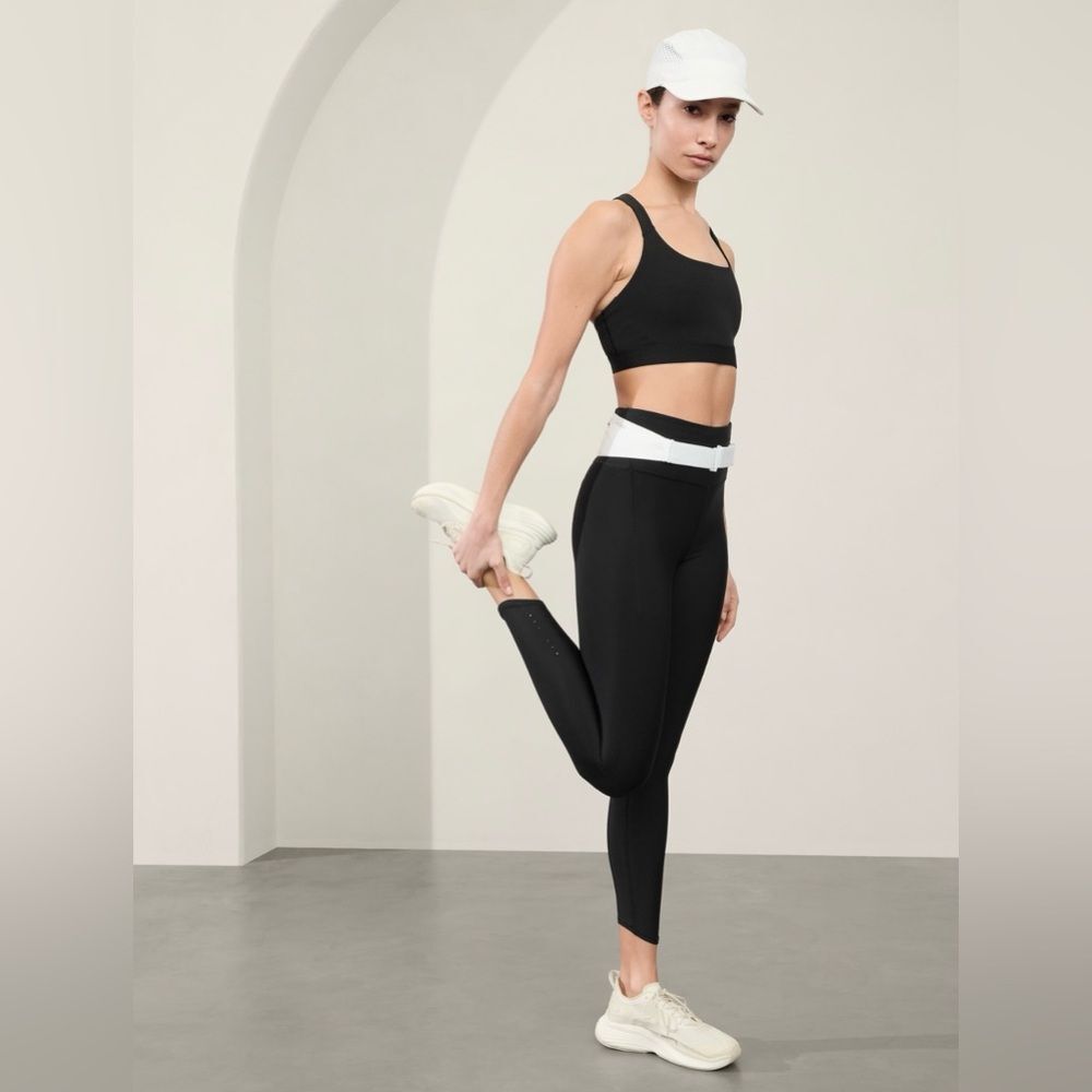 Athleta Pacesetter Ultra High Rise 7/8 Legging // Black #825547